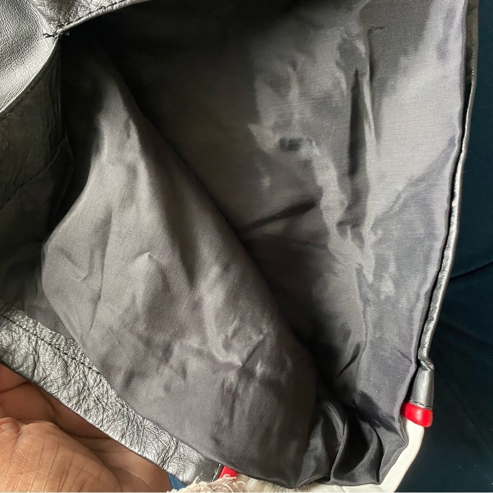 VINTAGE LEATHER SKIRT - Picture 7 of 10